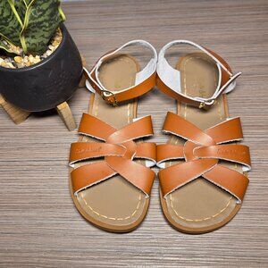Salt Water Brown/Tan Strappy Leather Sandals EUC Size 6 (Women’s) 8 (Youth)